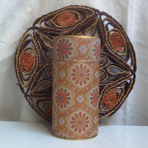 Vintage Straw Trivet & Tall Tea Tin 2 Piece Set Warm Gold Tone - Picture 1 of 14